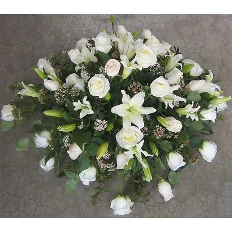 1 Cubre Urna, 36 Rosas, 12 Ramas de Liliums/ 2 Flores por Tallo
