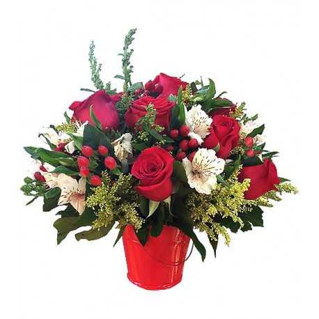 Balde 12 Rosas Rojas, solidago, alstromerias, hypericum