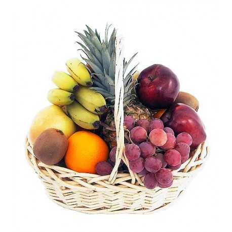 Canasta, 5 Plátanos, 1 Racimo de Uvas, 1 Piña, 3 Manzanas, 3 Kiwis, 3 Naranjas