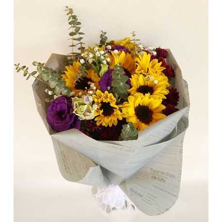 1 Ramo, 10 Girasoles, 5 Lisianthus, Maule y follaje