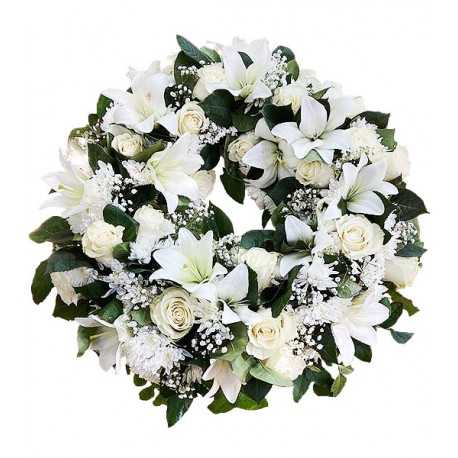 1 Corona, 25 Rosas Blancas, 10 Liliums Blancos y Follaje