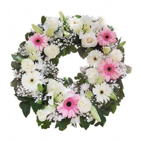 1 Corona, 10 Rosas, 8 Gerberas, 8 Liliums