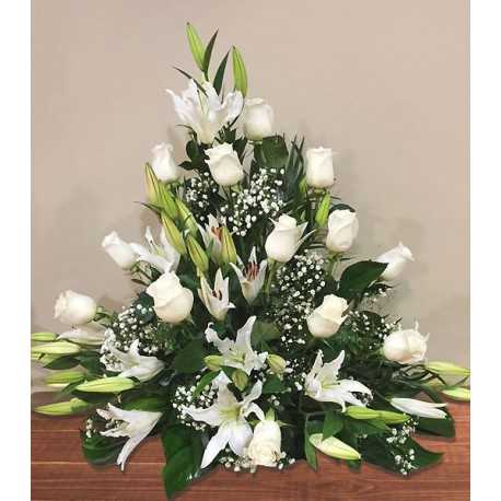 Canasta con 12 Rosas y 10 Liliums - Color Blanco