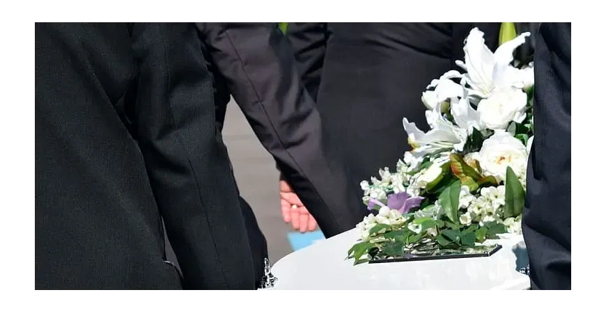 ¿Cómo elegir flores para un funeral?